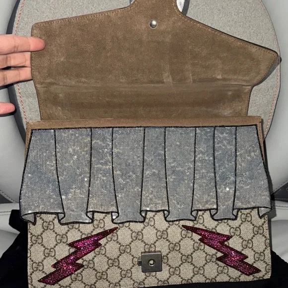 Gucci Beige GG Supreme Shoulder Bag with Pink and Green Glitter Accents - Picture 5 of 12